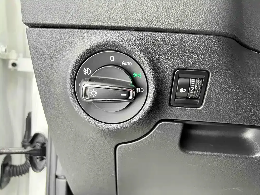 Skoda Karoq — фото 6