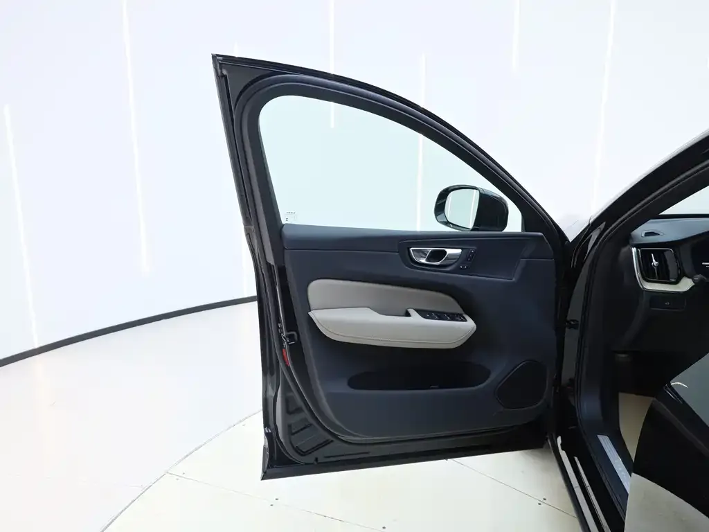 Volvo XC60 2026 из CN, фото 5