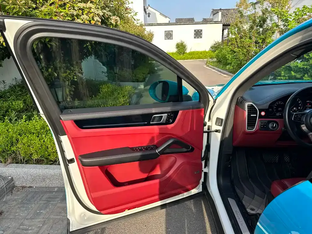 Porsche Cayenne Hybrid 2021 из CN, фото 8