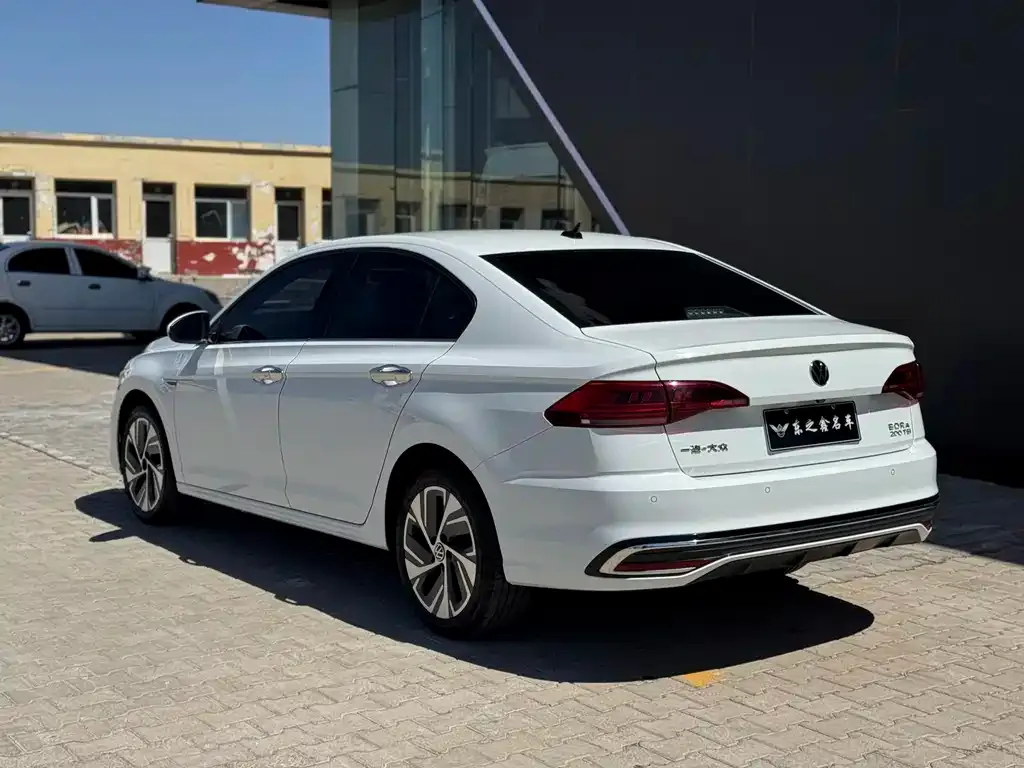 Volkswagen Bora — фото 9