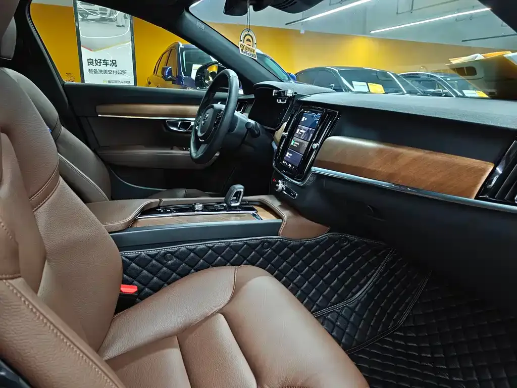 Volvo S90 2022 из CN, фото 5
