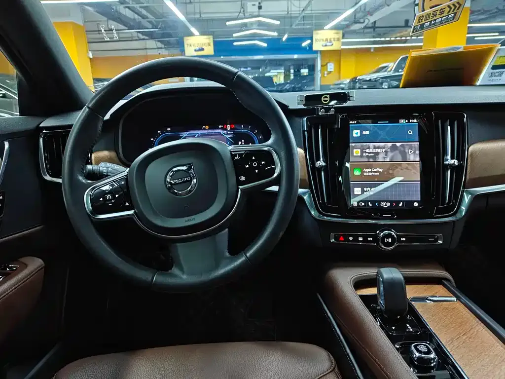 Volvo S90 2022 из CN, фото 4