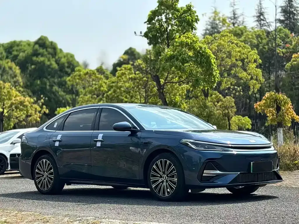 Geely Galaxy A7 — фото 10