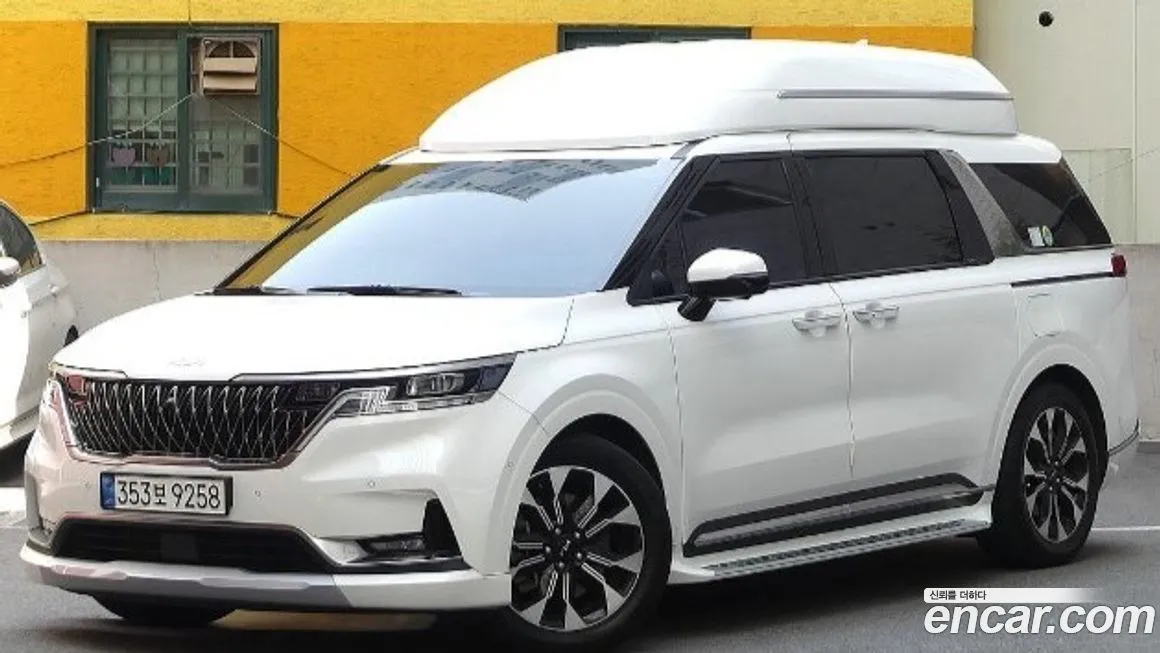 Kia Carnival — фото 1