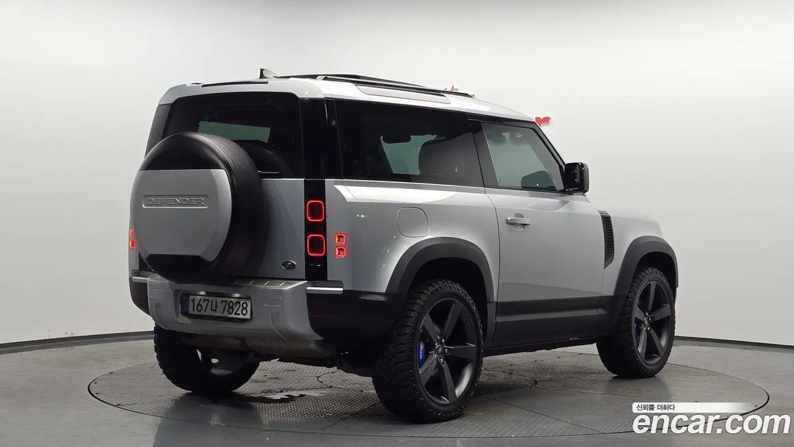 Land Rover Defender 2022 из KR, фото 10