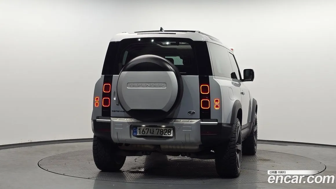 Land Rover Defender 2022 из KR, фото 2