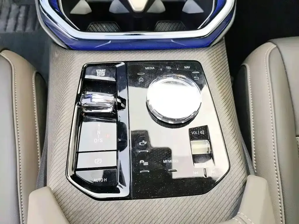 BMW X3 2025 из CN, фото 8