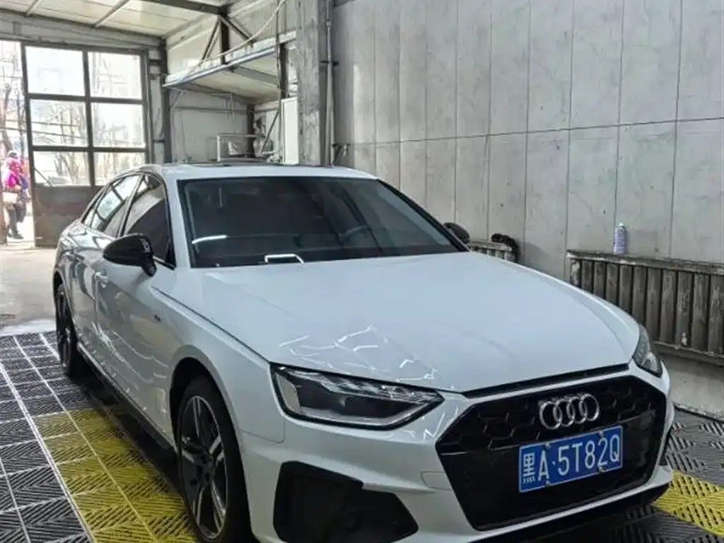 Audi A4L 2022 из CN, фото 6