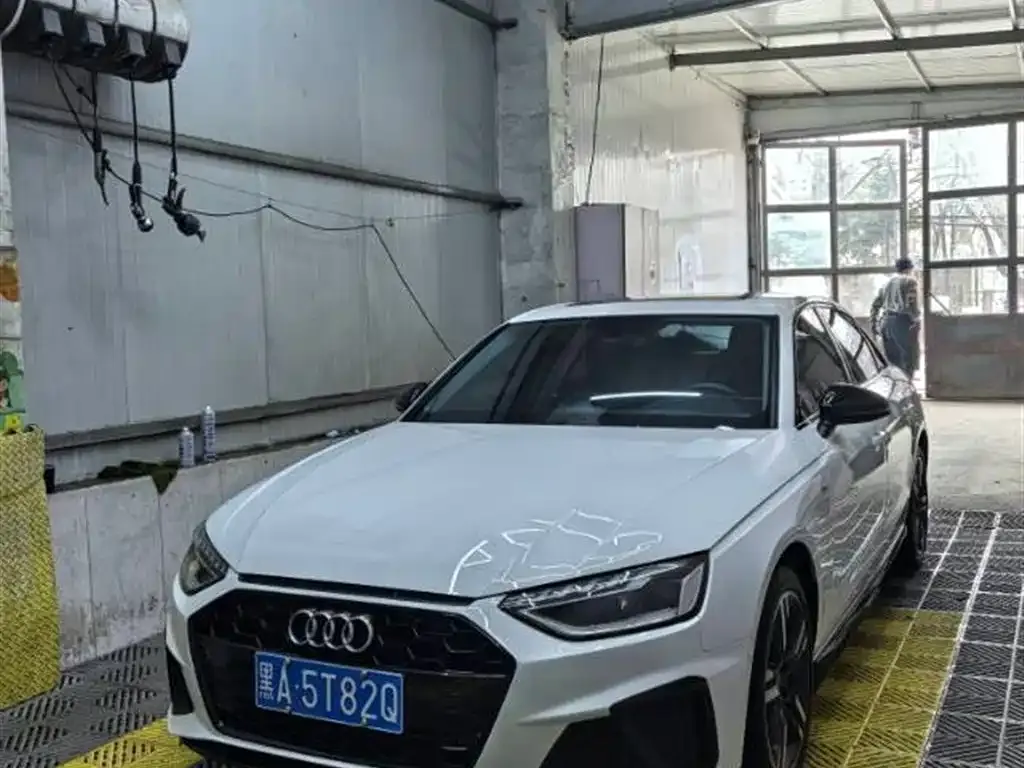 Audi A4L 2022 из CN, фото 9
