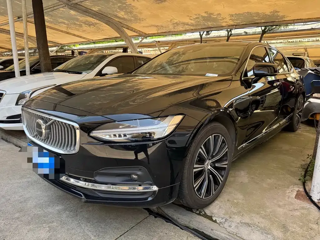 Volvo S90 — фото 1