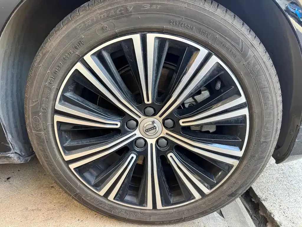 Volvo S90 — фото 9