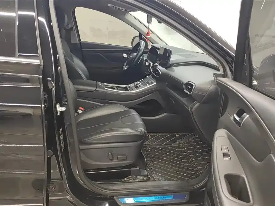 Hyundai Santa Fe 2023 из CN, фото 10