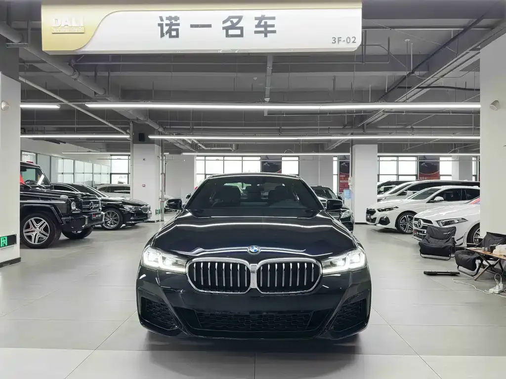 BMW 5 Series — фото 2