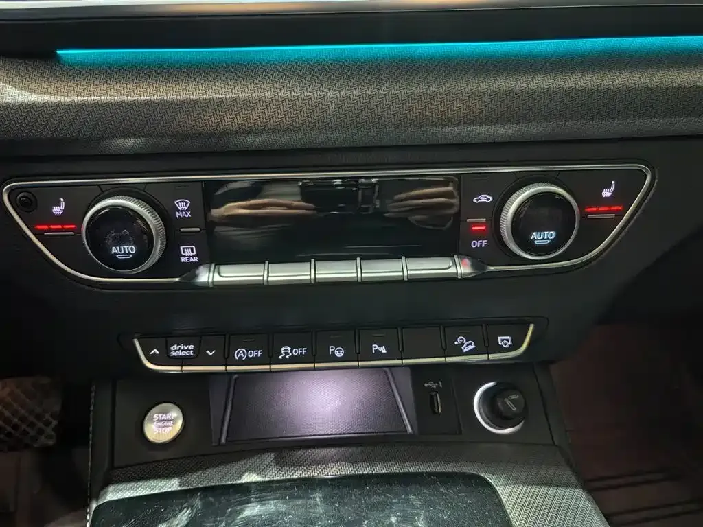 Audi Q5L 2022 из CN, фото 8