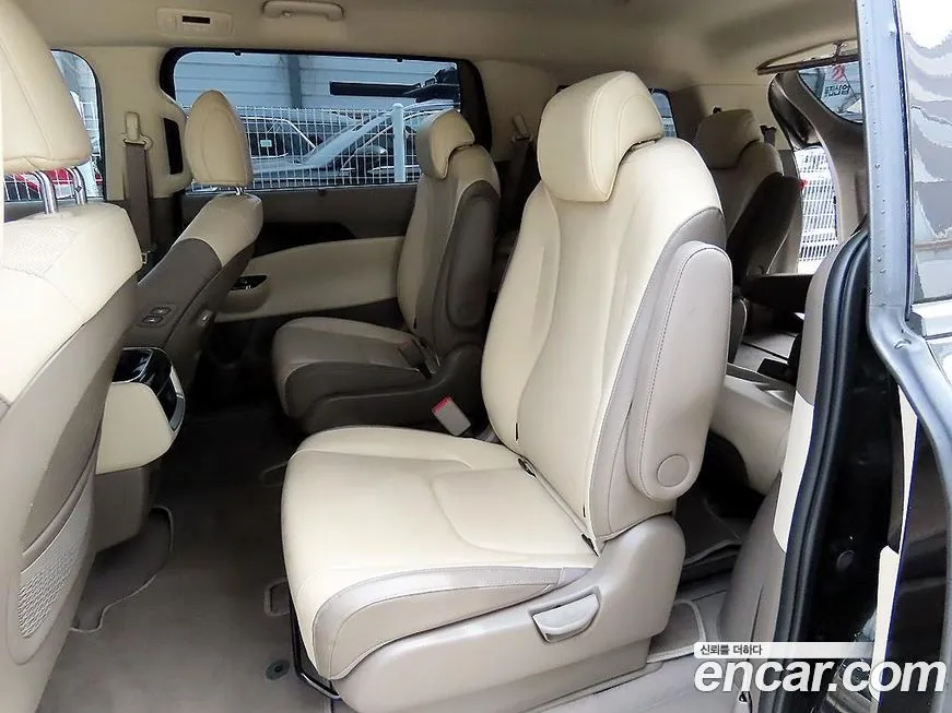 Kia Carnival 2023 из KR, фото 3