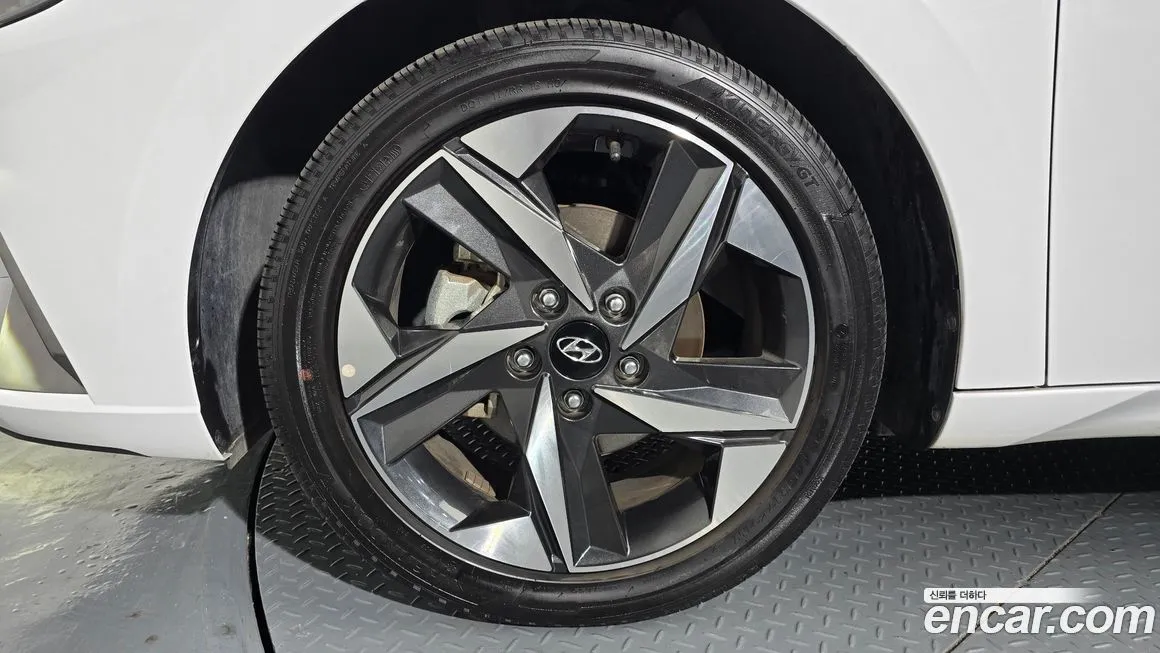 Hyundai AVANTE — фото 5