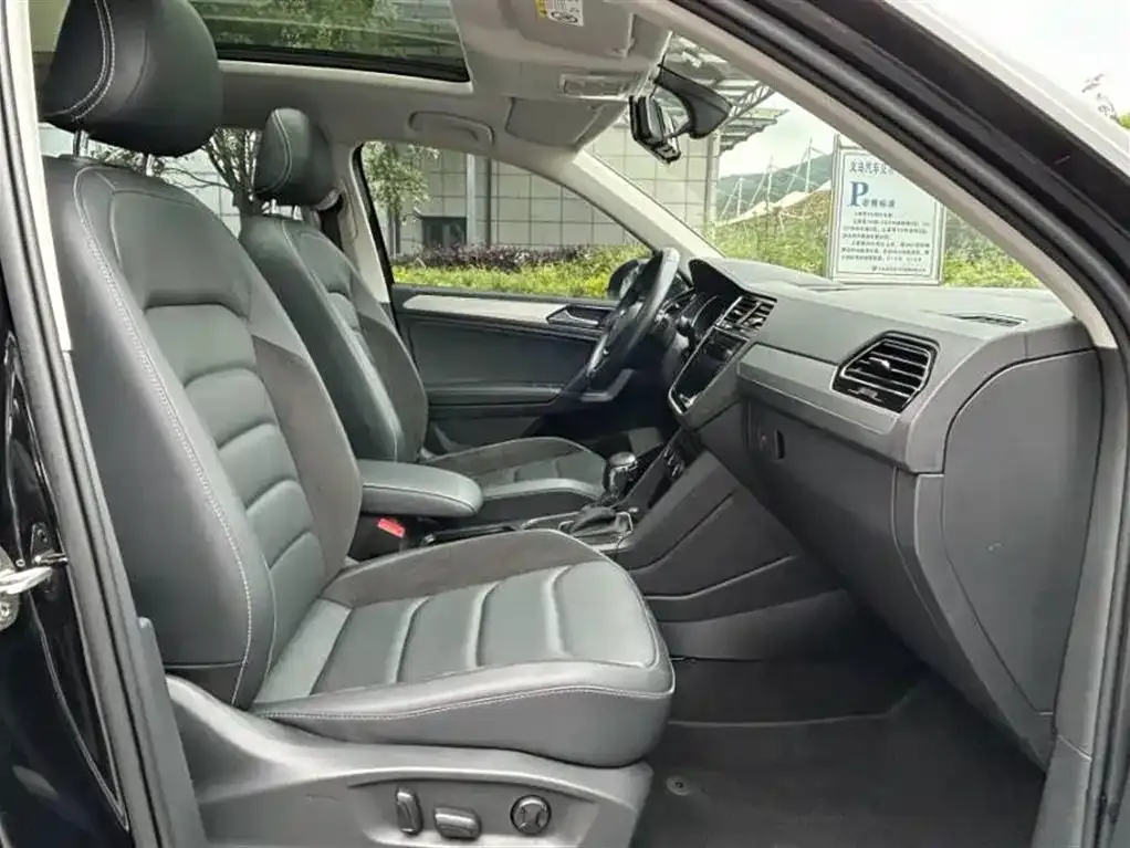 Volkswagen Tiguan L — фото 3