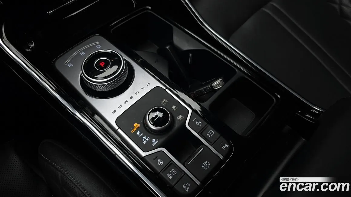 Kia Sorento — фото 7