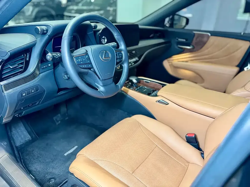 Lexus LS 2021 из CN, фото 8