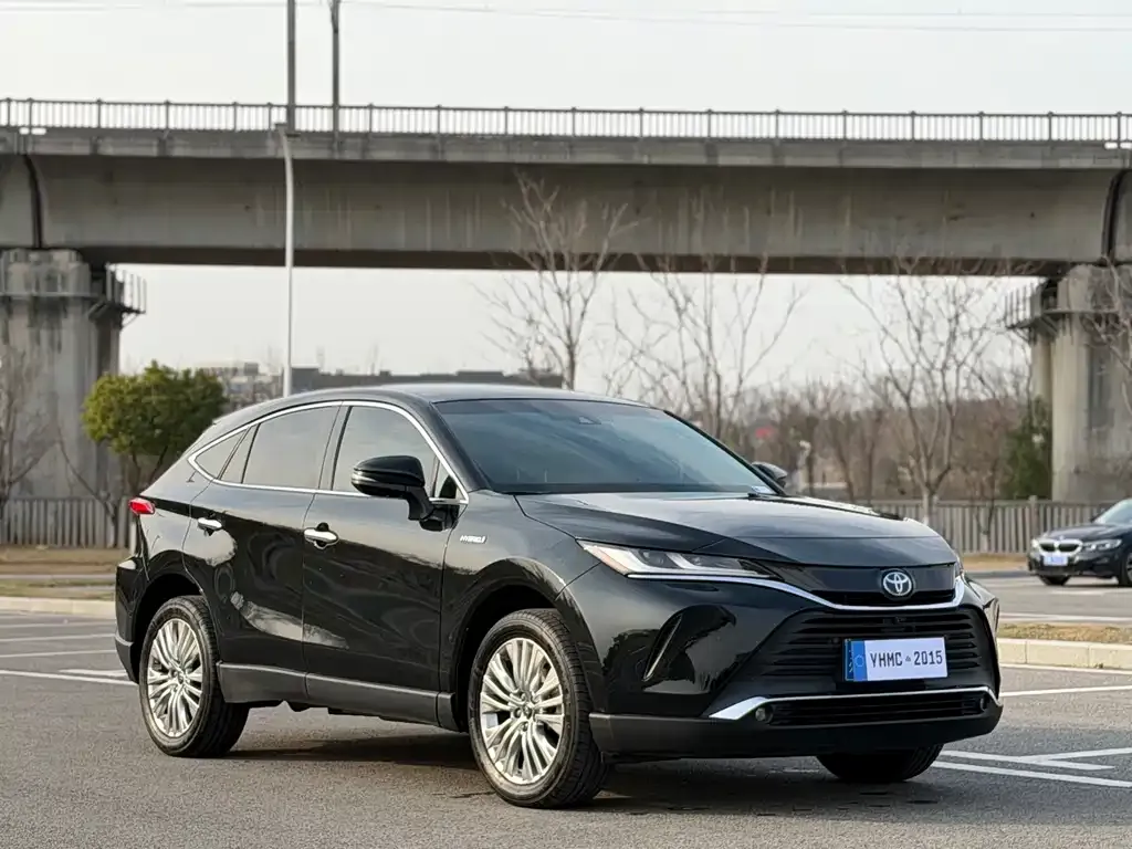 Toyota Harrier — фото 3
