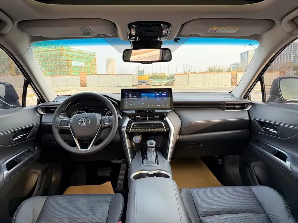 Toyota Harrier — фото 10