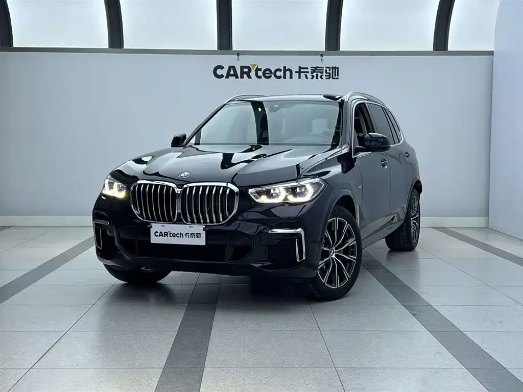 BMW X5 — фото 1