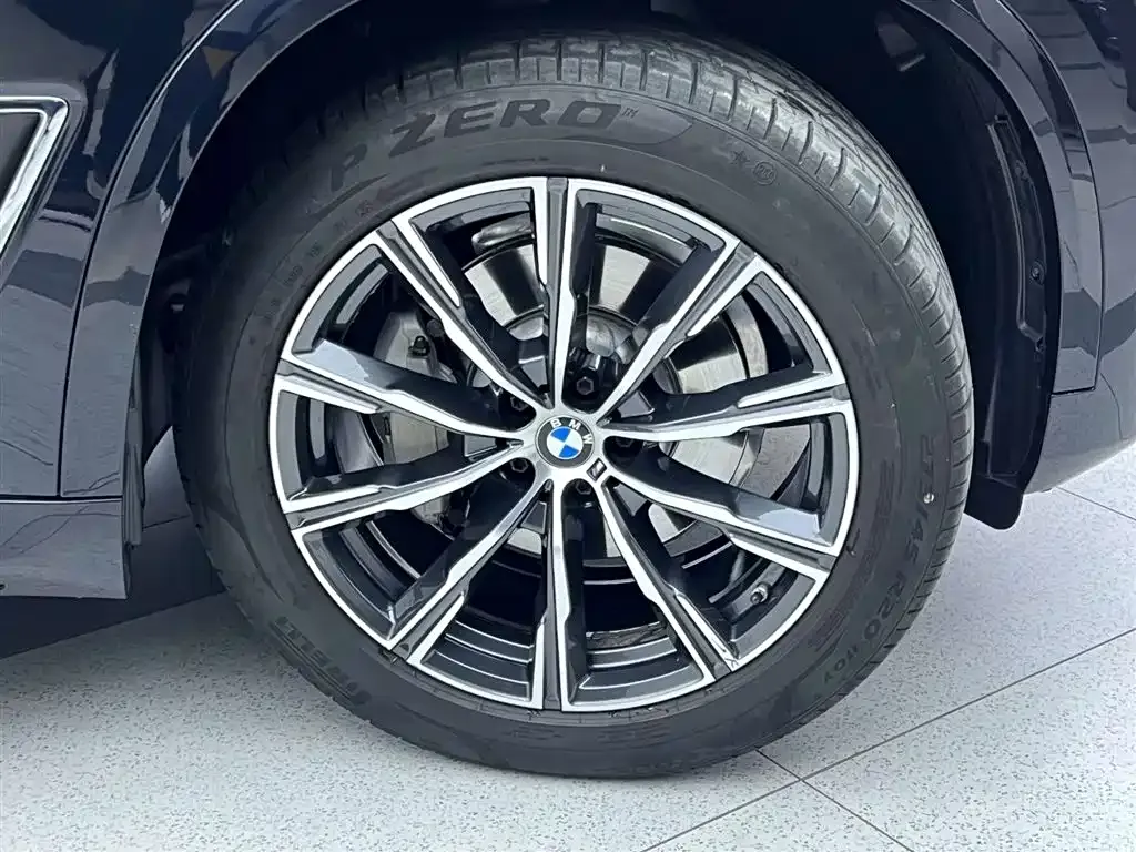BMW X5 — фото 9