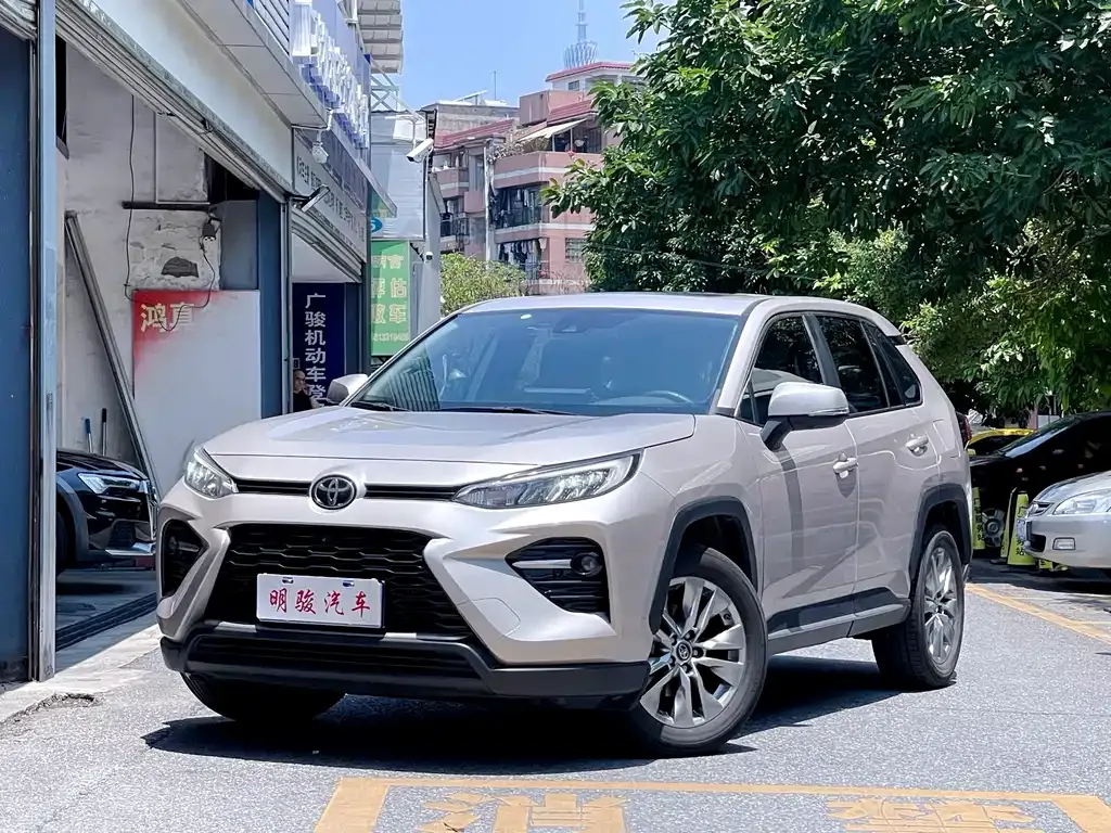 Toyota Wildlander — фото 1