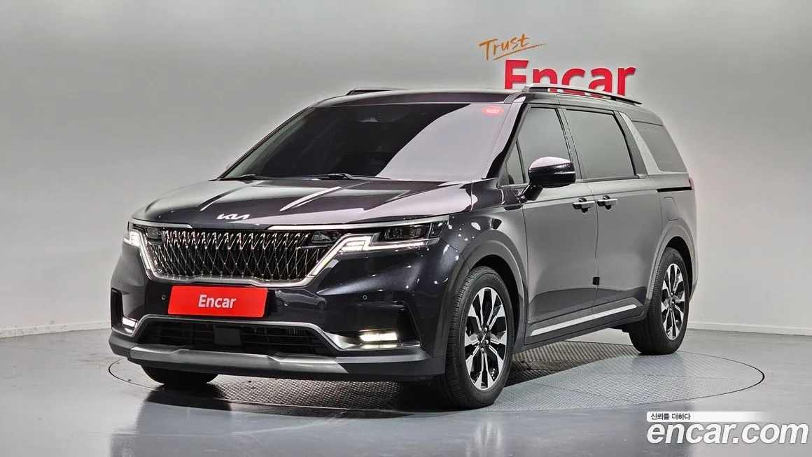 Kia Carnival — фото 1