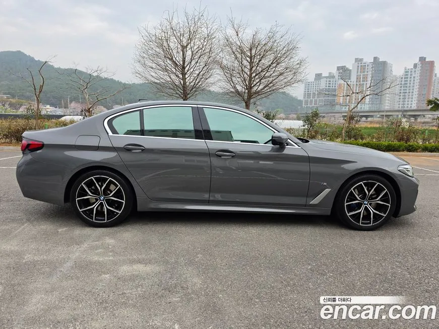 BMW 5-Series 2021 из KR, фото 10