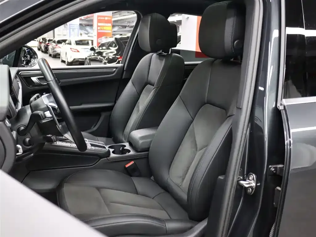Porsche Macan — фото 10