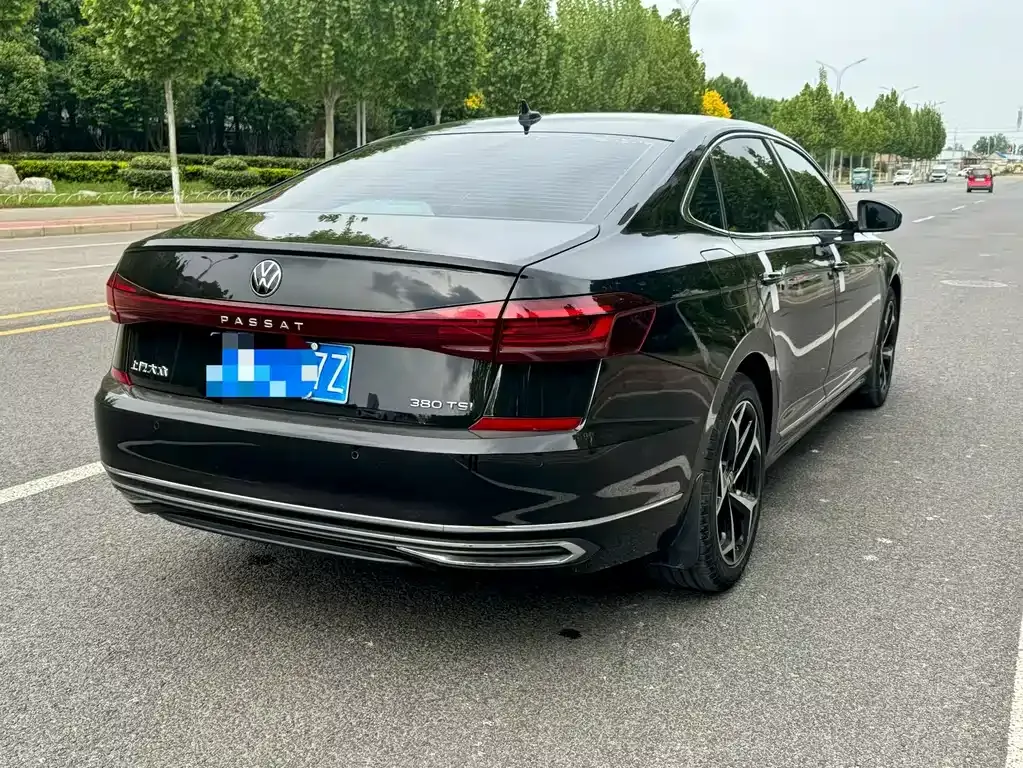 Volkswagen Passat — фото 6