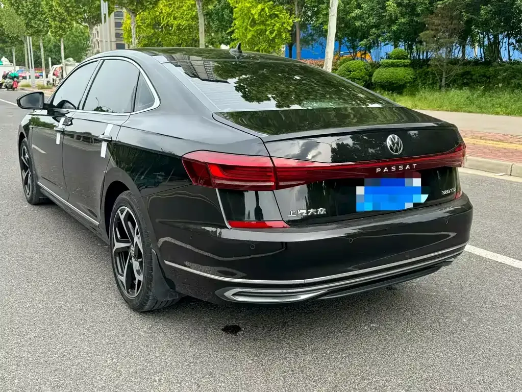 Volkswagen Passat — фото 9