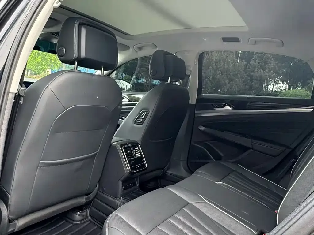 Volkswagen Passat — фото 3