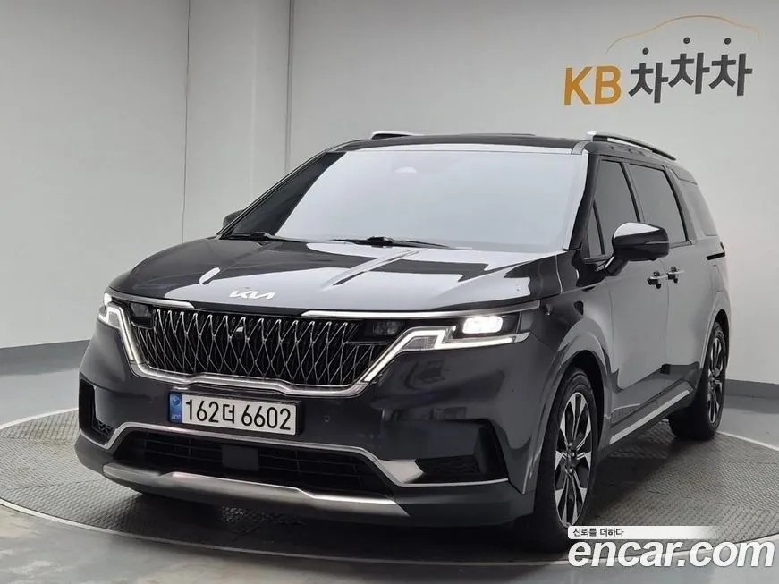 Kia Carnival — фото 1