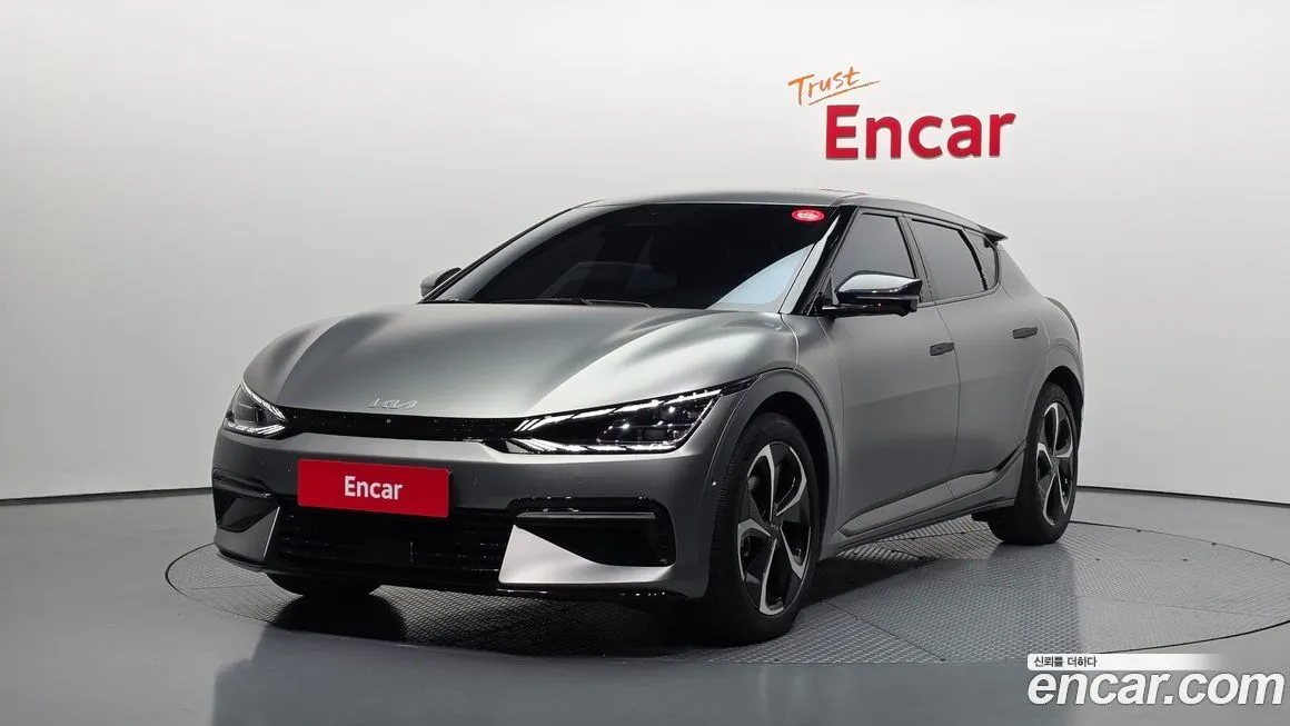 Kia EV6 — фото 1