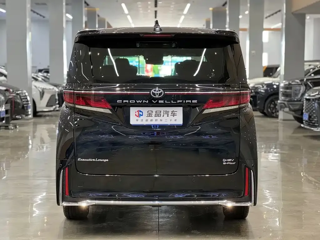 Toyota Vellfire — фото 2