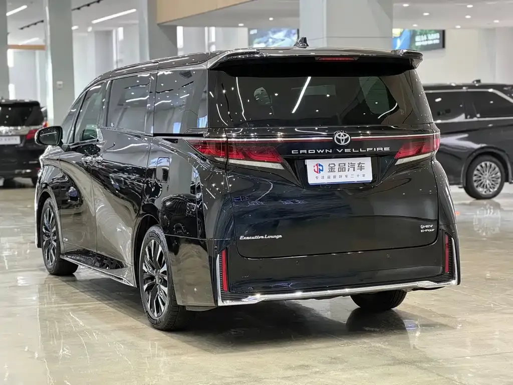 Toyota Vellfire — фото 5
