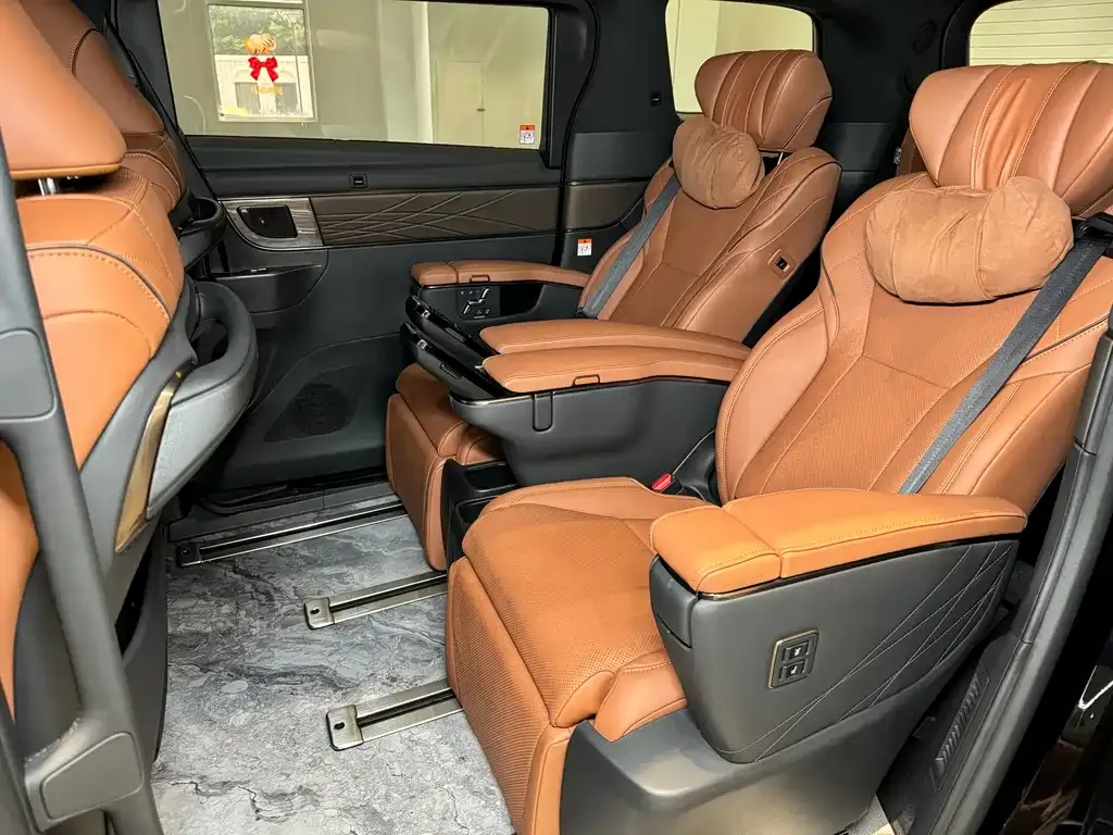 Toyota Vellfire — фото 7