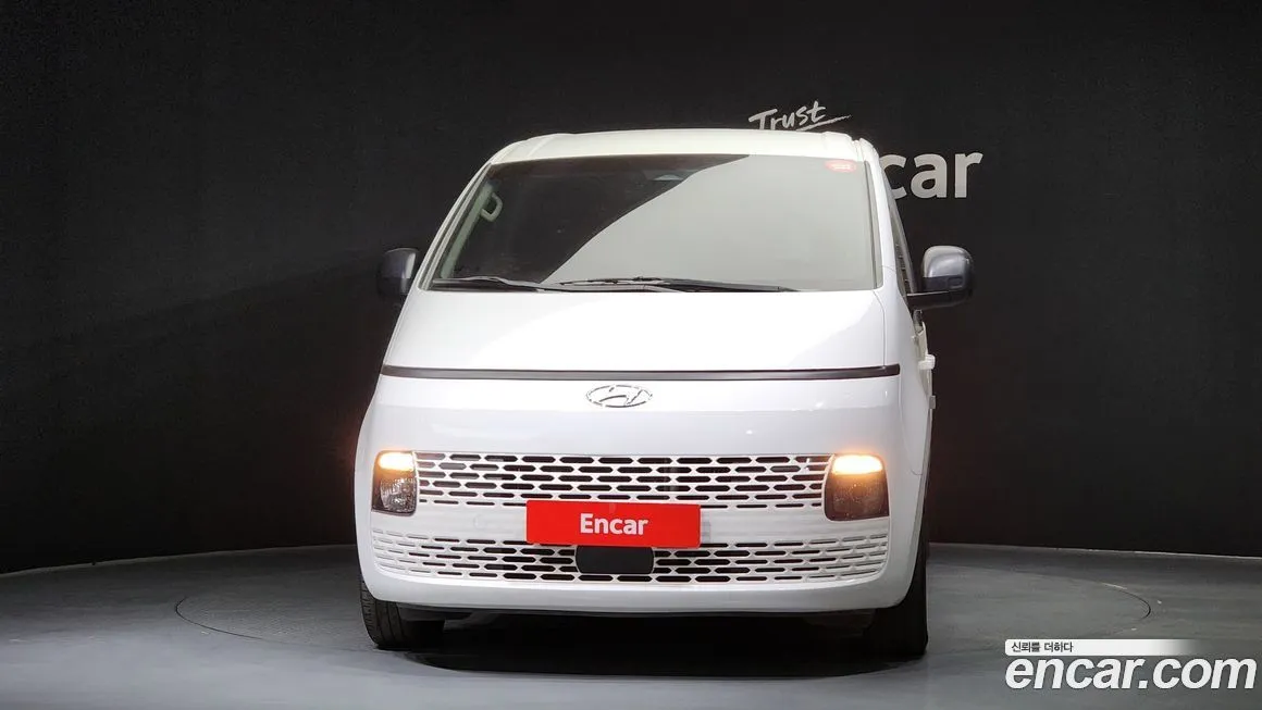 Hyundai Staria 2023 из KR, фото 2