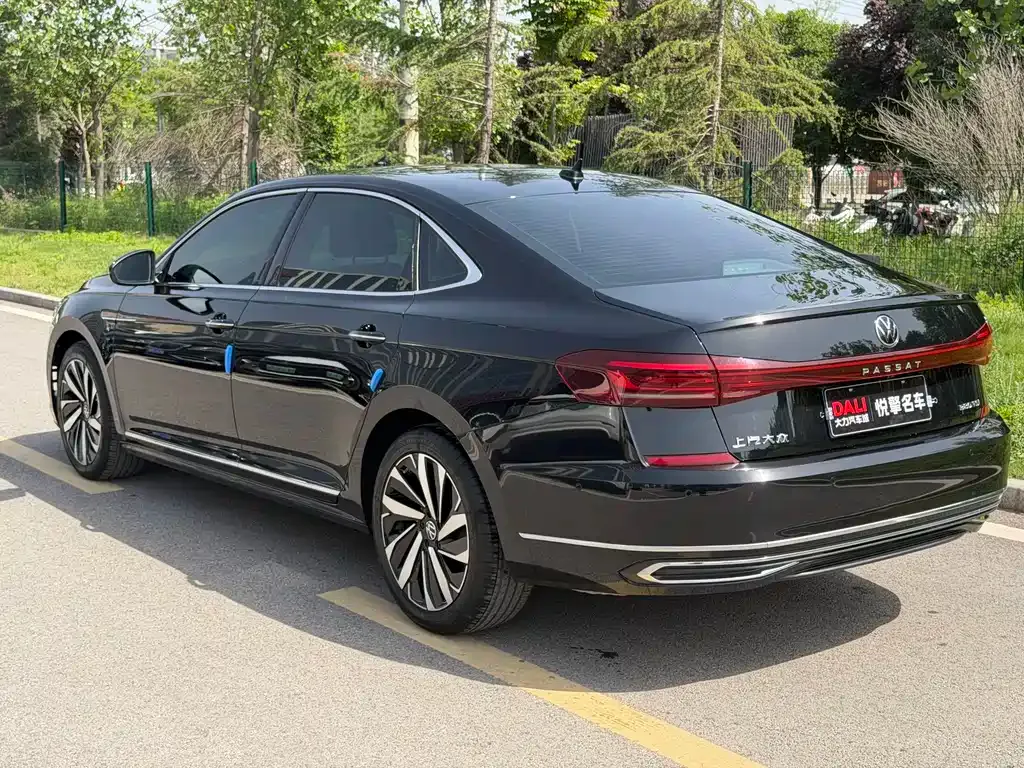 Volkswagen Passat — фото 9