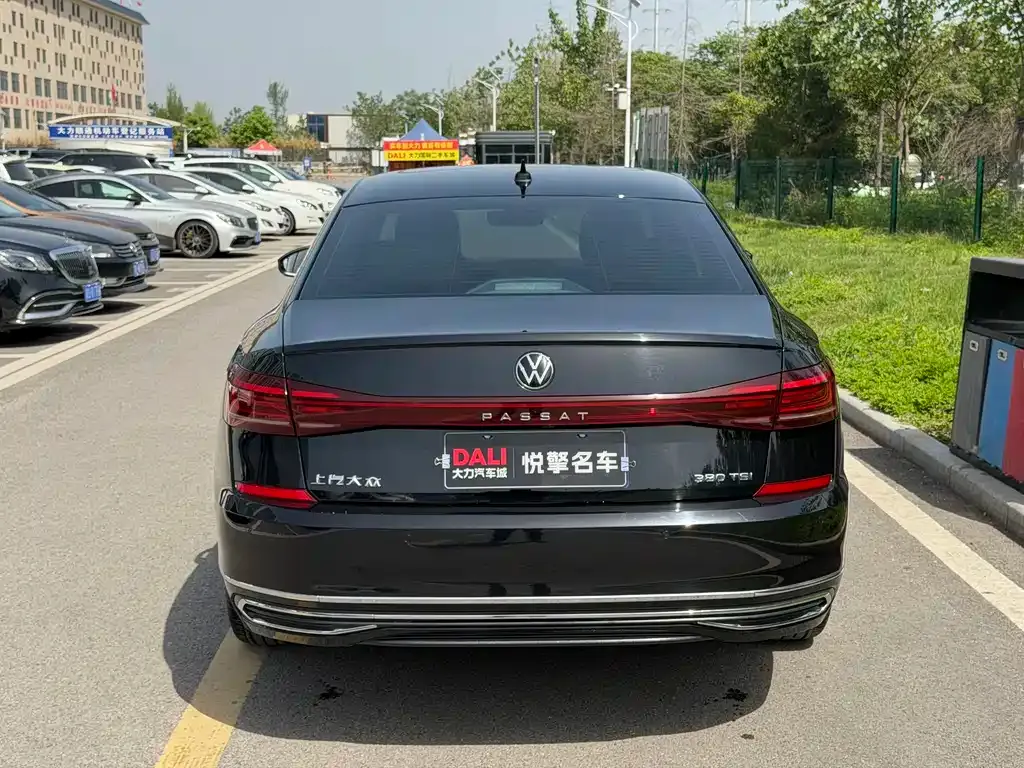 Volkswagen Passat — фото 5