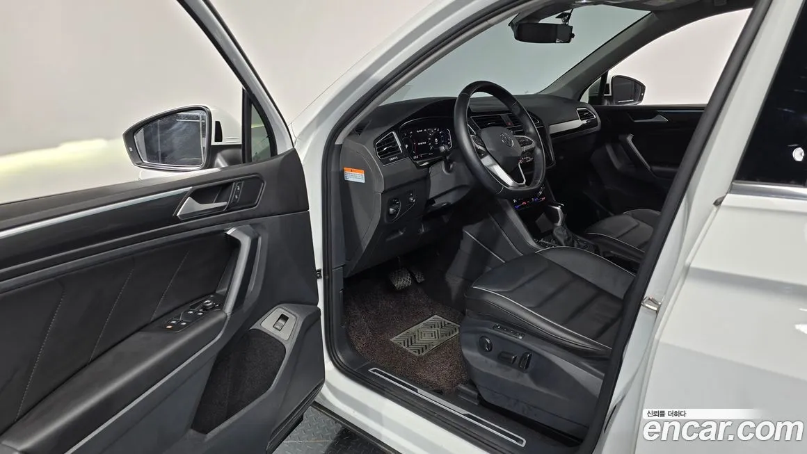 Volkswagen Tiguan 2023 из KR, фото 3