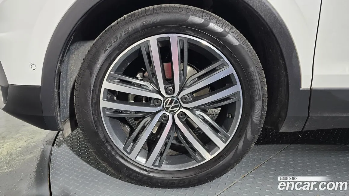 Volkswagen Tiguan 2023 из KR, фото 8