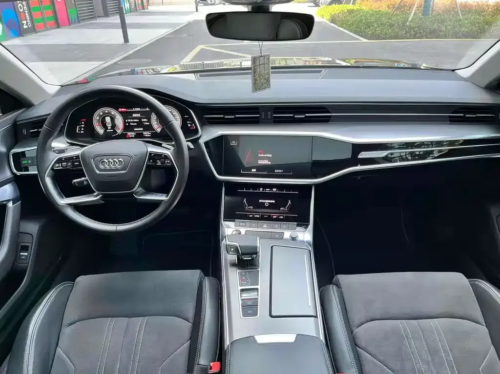 Audi A7L 2024 из CN, фото 3