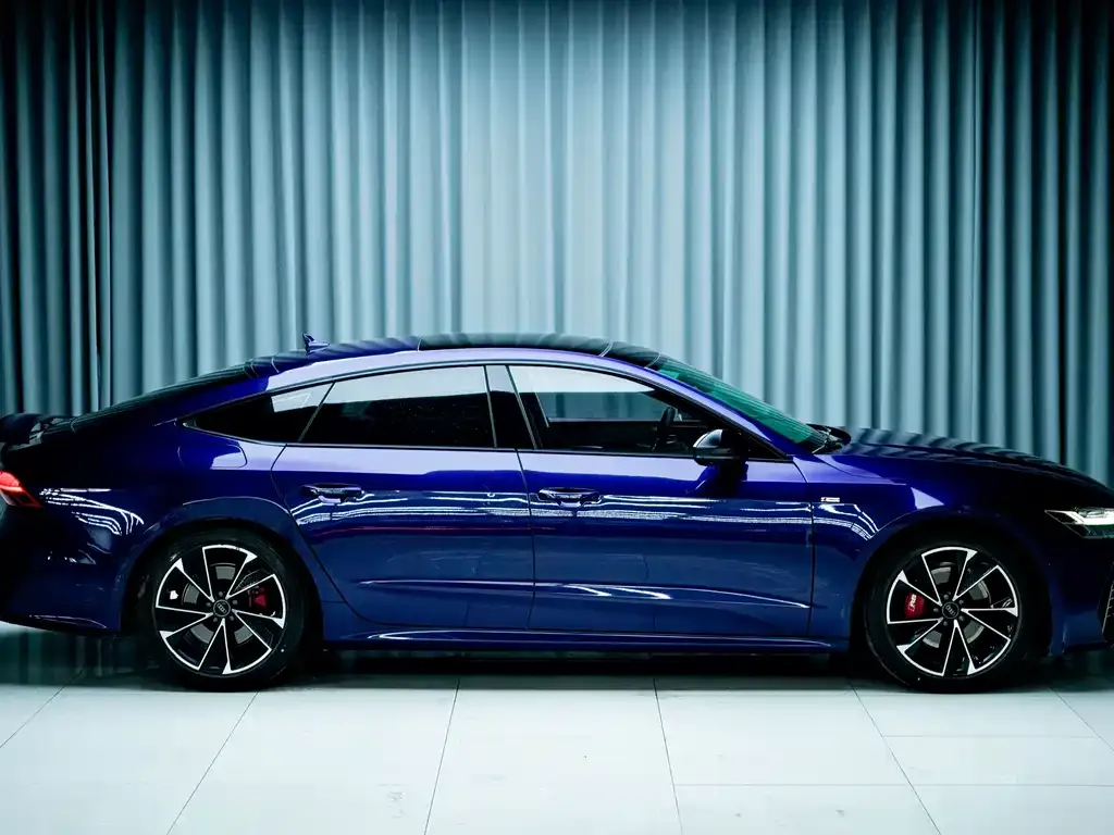 Audi A7 2021 из CN, фото 7
