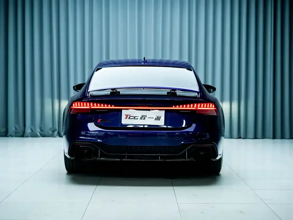 Audi A7 2021 из CN, фото 4