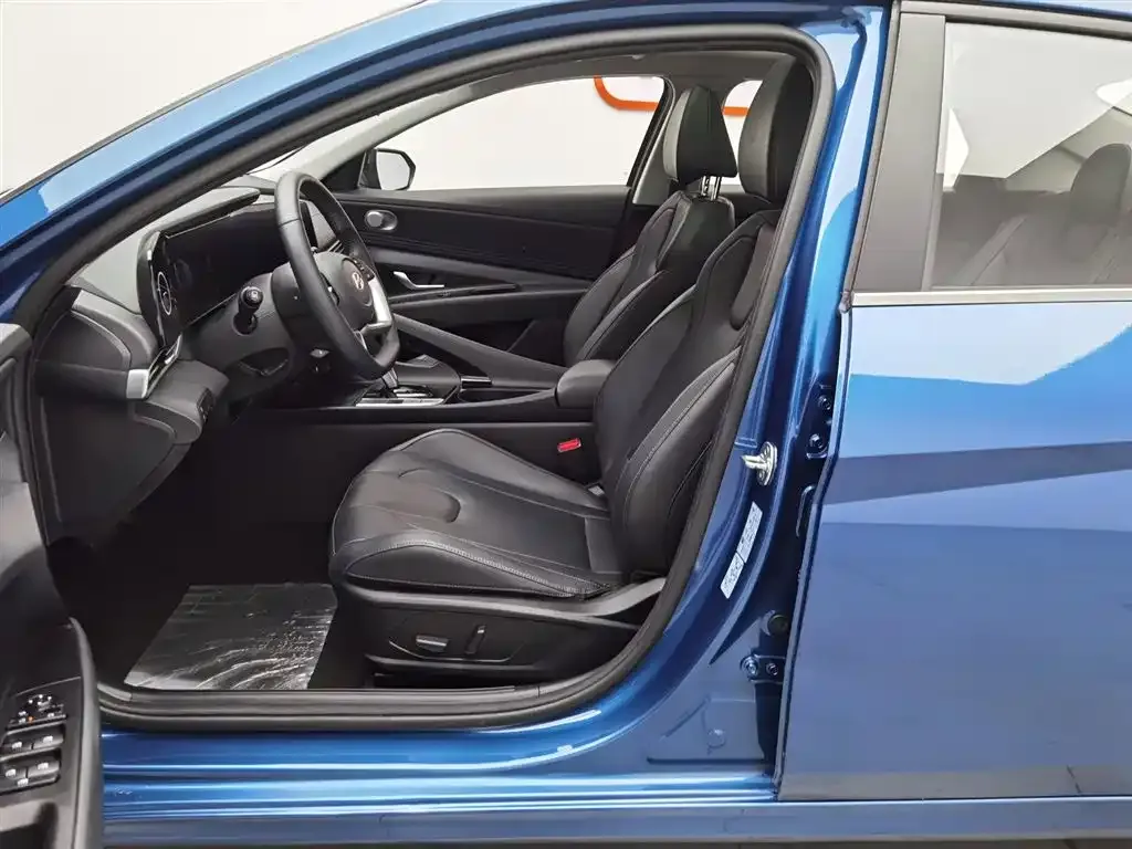 Hyundai Elantra 2024 из CN, фото 9