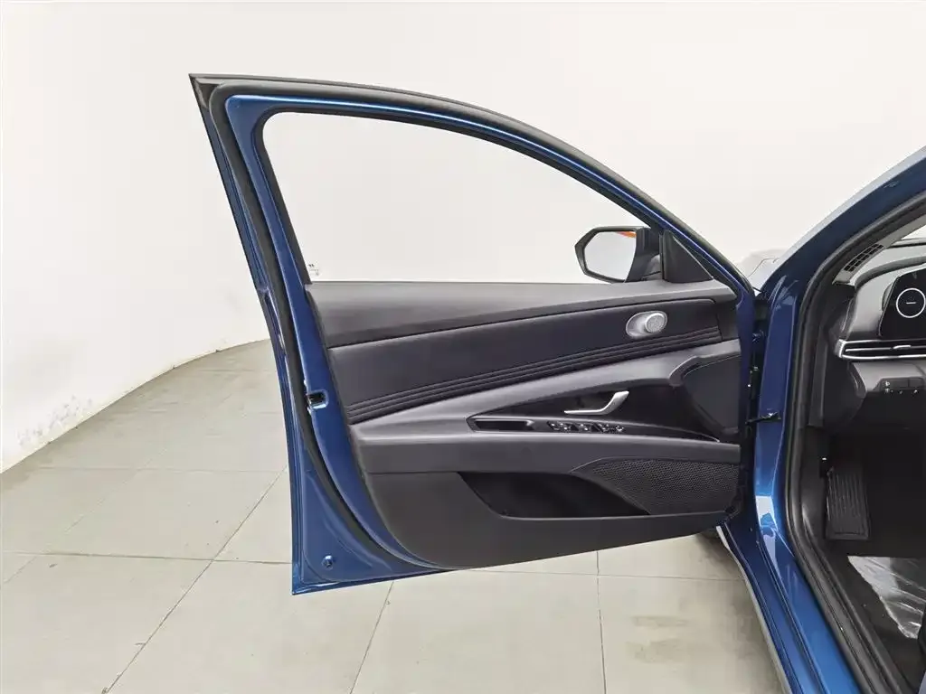 Hyundai Elantra 2024 из CN, фото 7