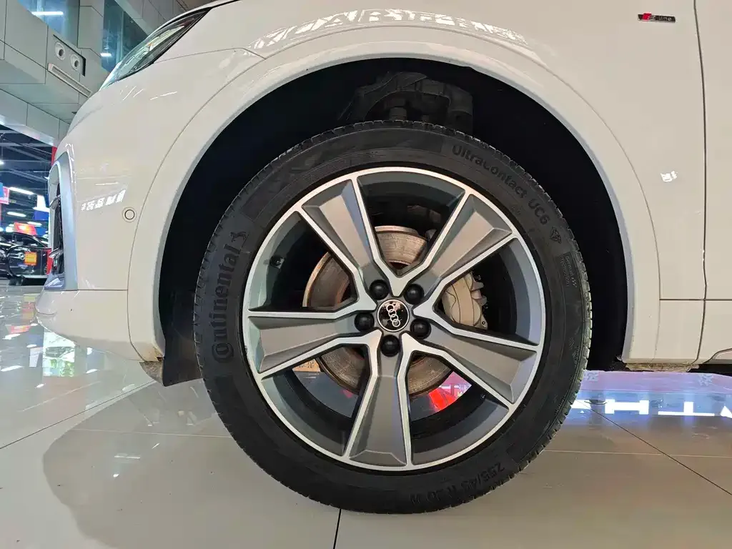 Audi Q5L Sportback 2022 из CN, фото 4